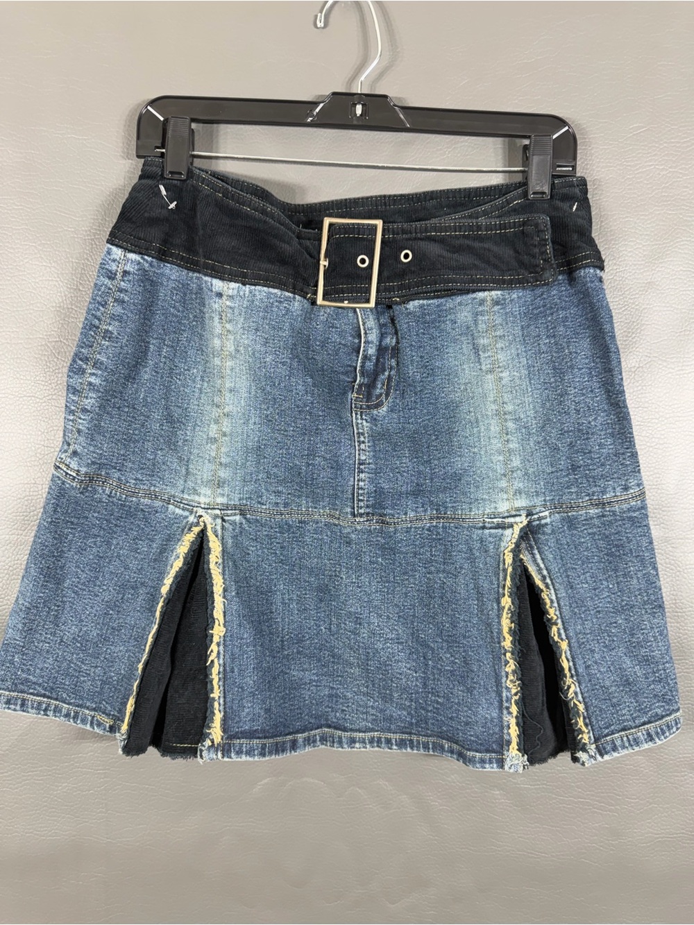 Y2K 725 Originals blue denim mini skirt with black waistband and silver buckle